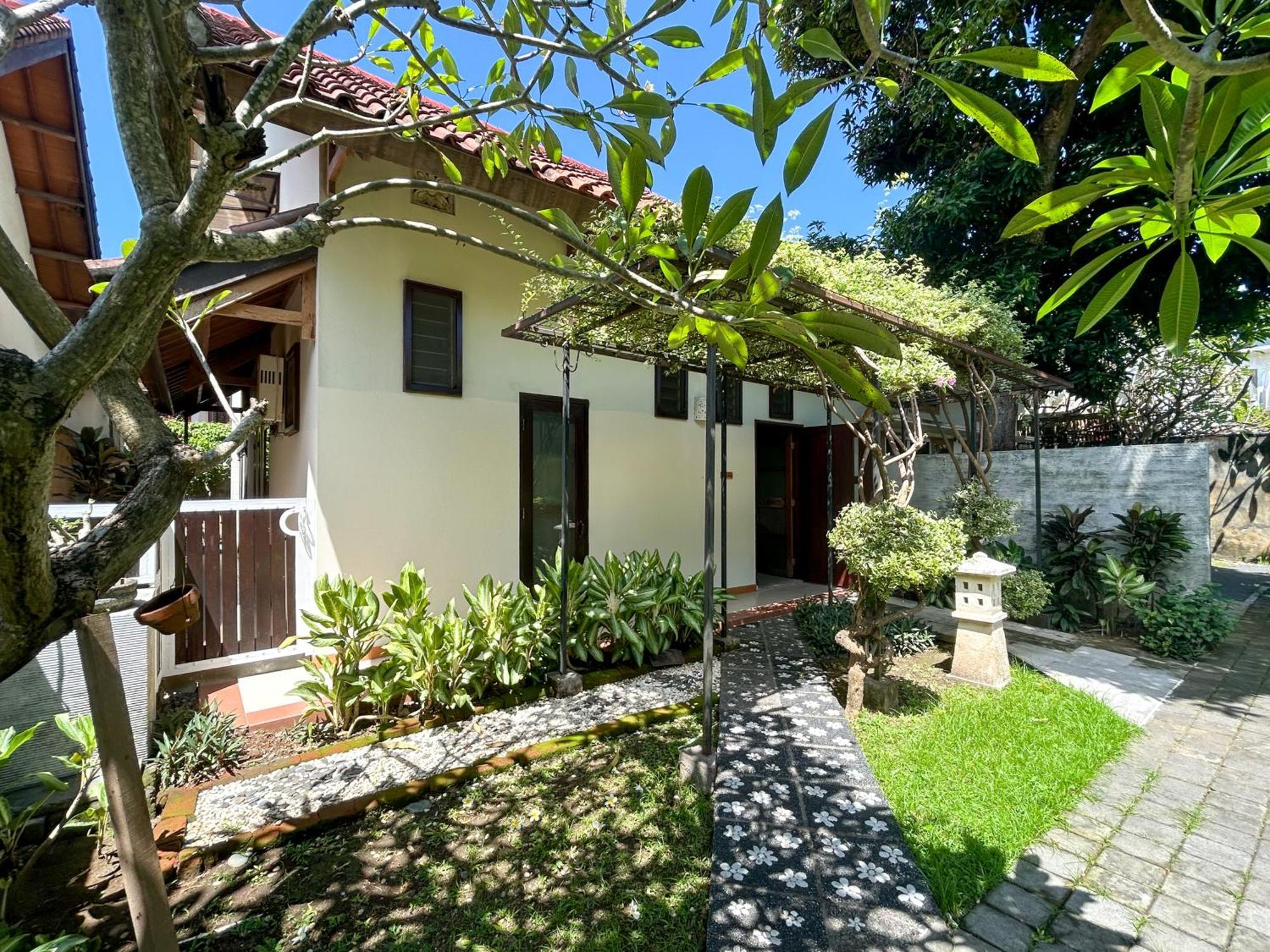 Sayang Taman Villas Sanur  Exterior photo