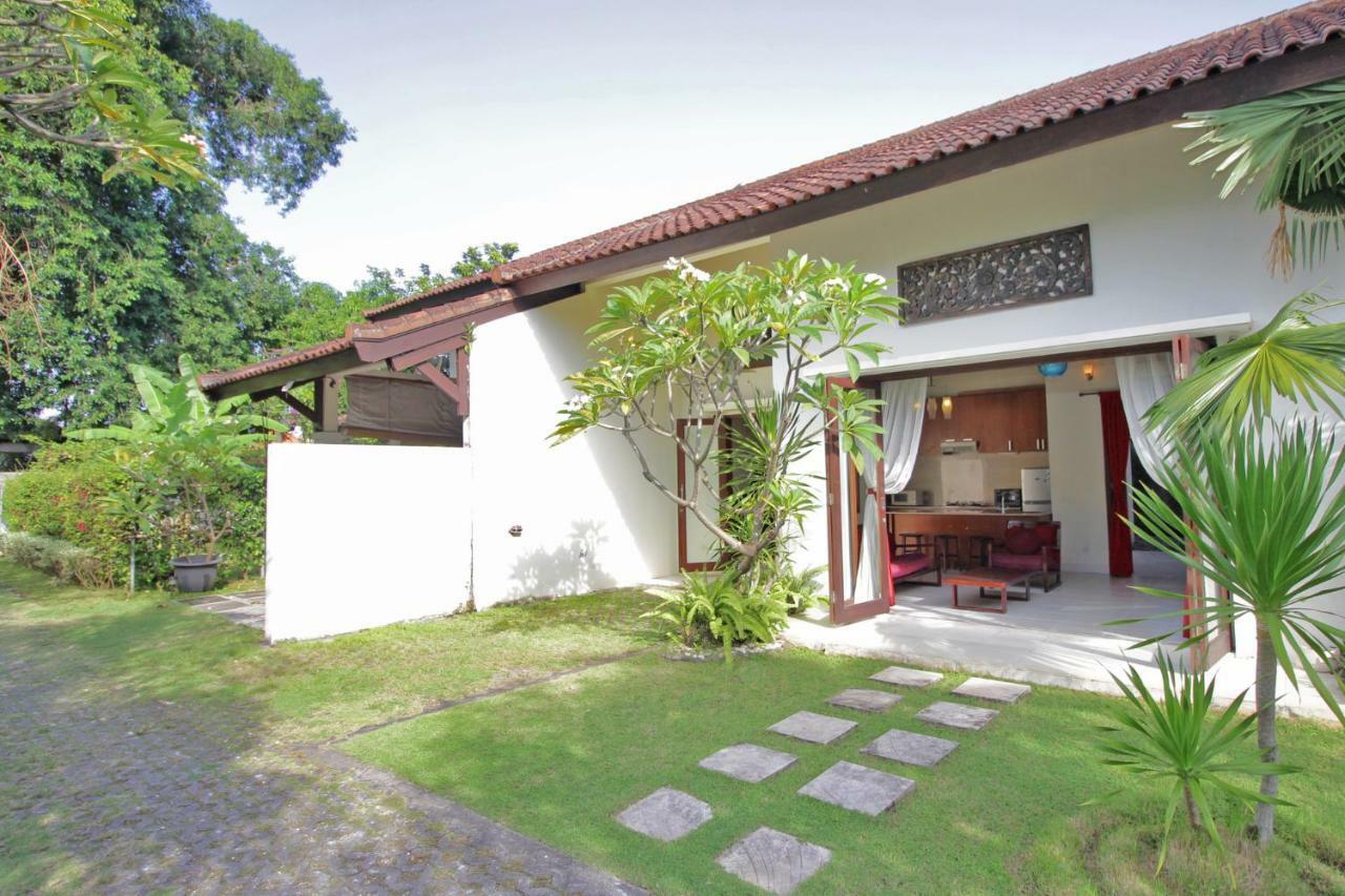 Sayang Taman Villas Sanur  Exterior photo